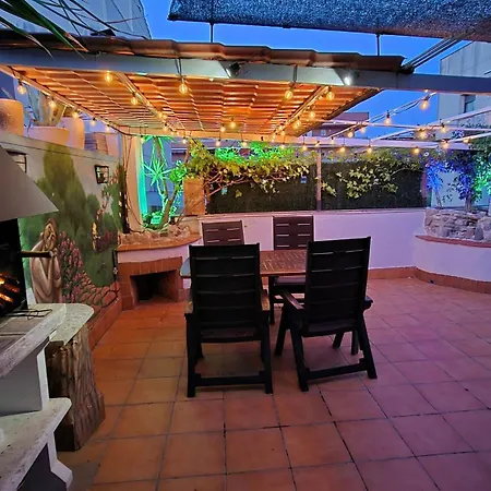Attic Terrace Bcn, Near Airport & Cruise Port Apart-hotel