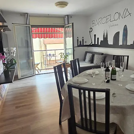 Airport-BCN, Atico, Terraza Privada&Barbacoa Apartahotel 3*