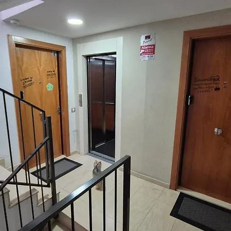 Attic Terrace Bcn, Near Airport & Cruise Port Lejlighedshotel