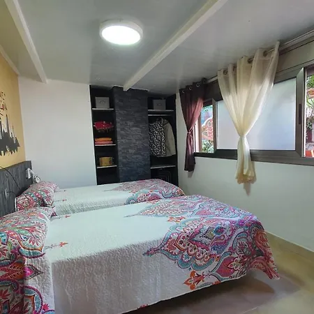 Attic Terrace Bcn, Near Airport & Cruise Port Lejlighedshotel 3*